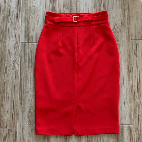 Eva Mendes NY&Co red pencil skirt with buckle EUC